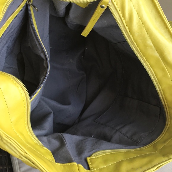 R & J Neon Green Shoulder Bag - Picture 7 of 14